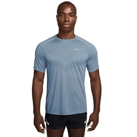 NIKE STRIDE DRI-FIT T-SHIRT