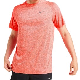 NIKE STRIDE TRI FIT T-SHIRT