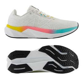 New Balance FuelCell Propel V5