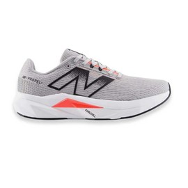 New Balance FuelCell Propel V5